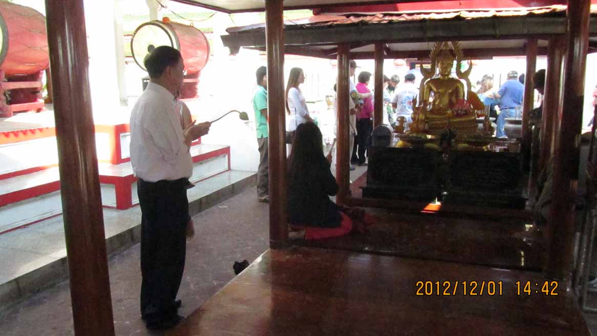 Buddhachinaraj 08.JPG 83.3K